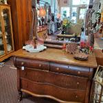 1880s Tiger Oak Dresser with Mirror